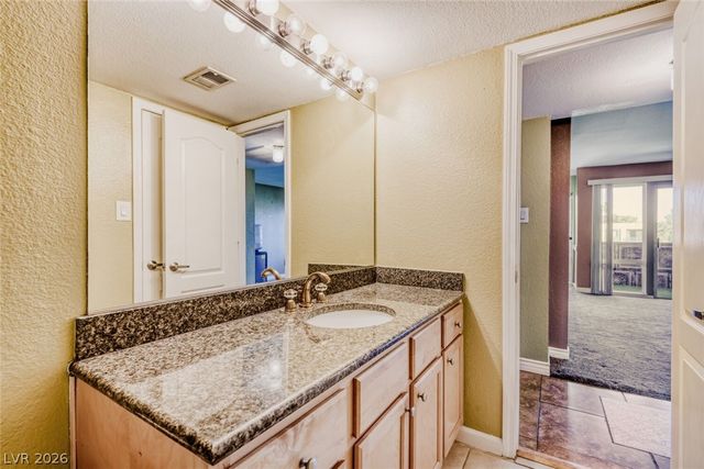 745 Oakmont Avenue 1008, Las Vegas, NV 89109