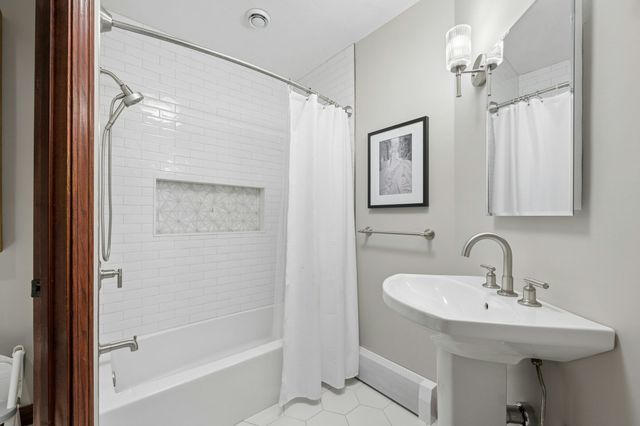 17 Panettieri Dr., Lakeville, MA 02347