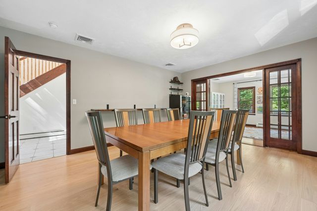17 Panettieri Dr., Lakeville, MA 02347