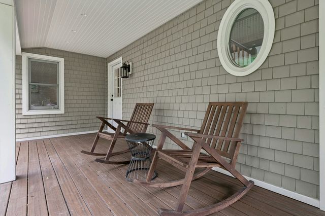 17 Panettieri Dr., Lakeville, MA 02347