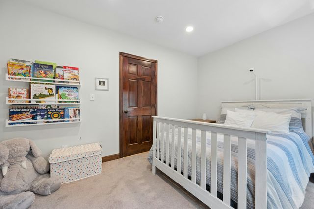 17 Panettieri Dr., Lakeville, MA 02347