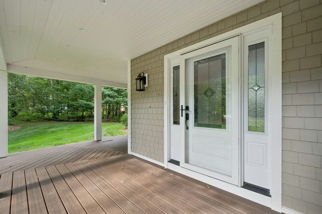 17 Panettieri Dr., Lakeville, MA 02347