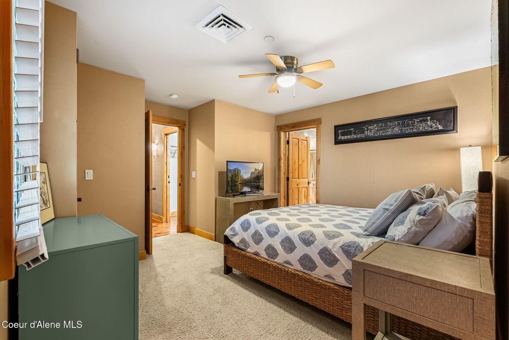 412 Sandpoint Avenue, 334/335, Sandpoint, ID 83864 photo 32