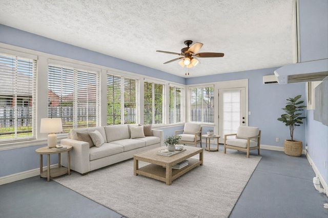 3245 W Brett Drive, Springfield, MO 65810