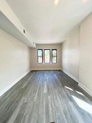 2258 S Sacramento Avenue 3, Chicago, IL 60623