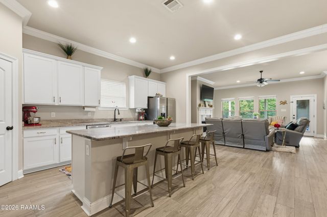 129 Wild Cherry Lane, Lafayette, LA 70508