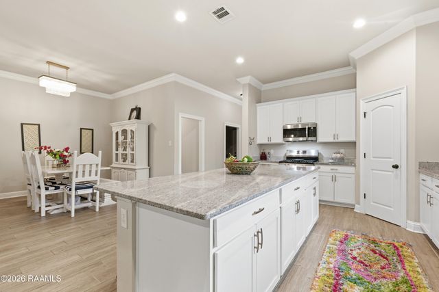 129 Wild Cherry Lane, Lafayette, LA 70508
