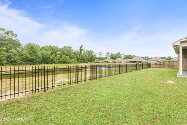 129 Wild Cherry Lane, Lafayette, LA 70508