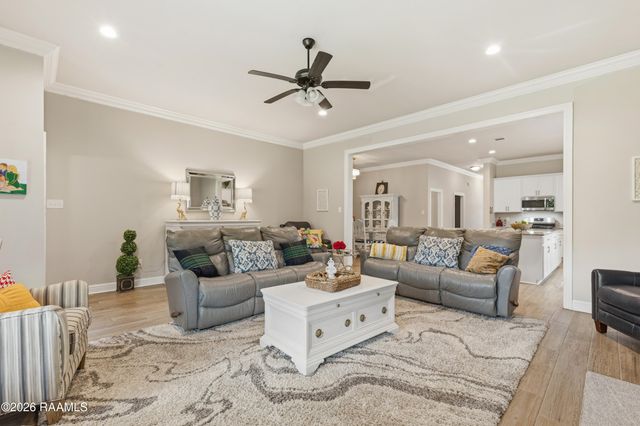 129 Wild Cherry Lane, Lafayette, LA 70508