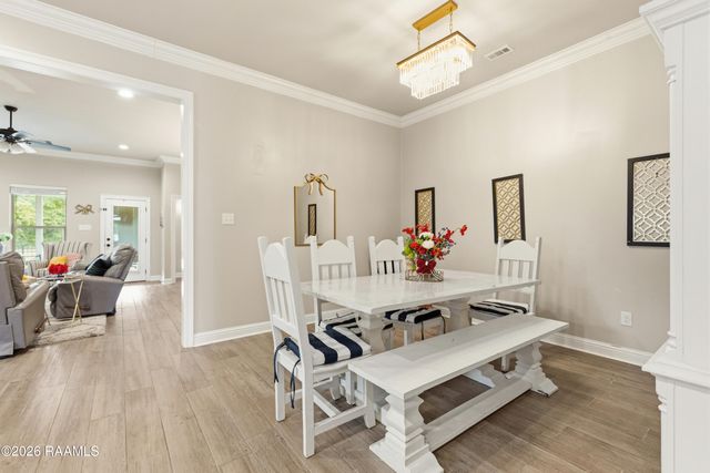 129 Wild Cherry Lane, Lafayette, LA 70508
