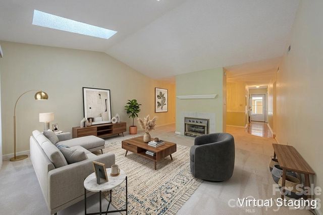902 Woodlea Court, Asheville, NC 28806