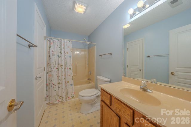 902 Woodlea Court, Asheville, NC 28806