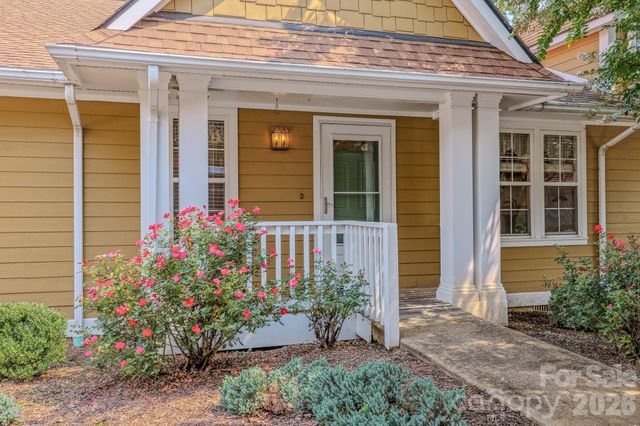 902 Woodlea Court, Asheville, NC 28806