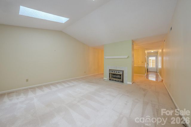 902 Woodlea Court, Asheville, NC 28806