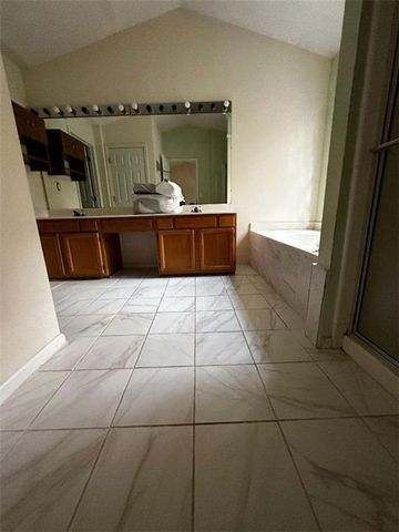 2260 Eagle Nest Bluff, Lawrenceville, GA 30044