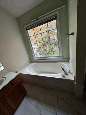 2260 Eagle Nest Bluff, Lawrenceville, GA 30044