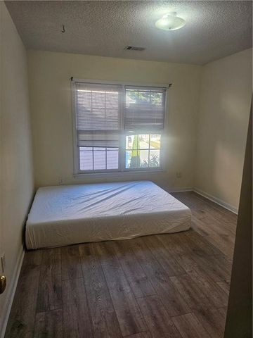 2260 Eagle Nest Bluff, Lawrenceville, GA 30044