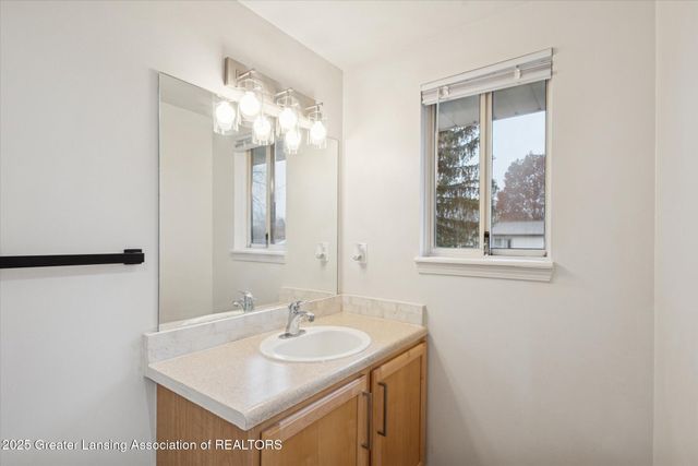 218 Raritan Road, Lansing, MI 48911