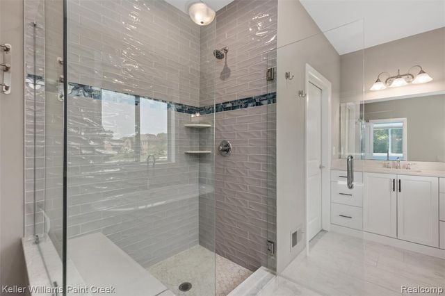 2100 Shane Court, Oxford, MI 48370
