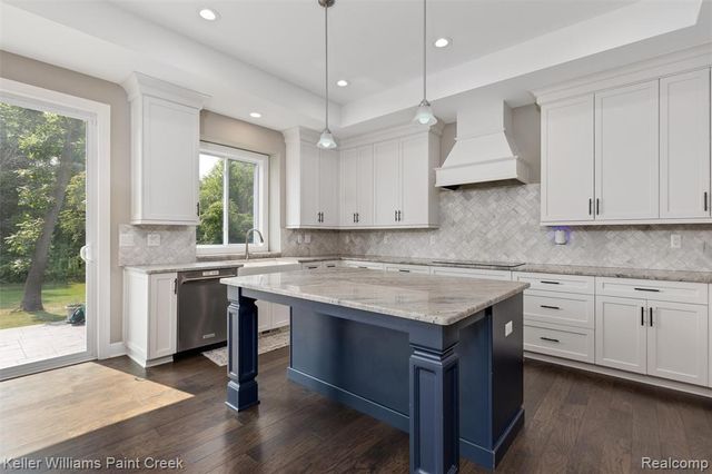 2100 Shane Court, Oxford, MI 48370