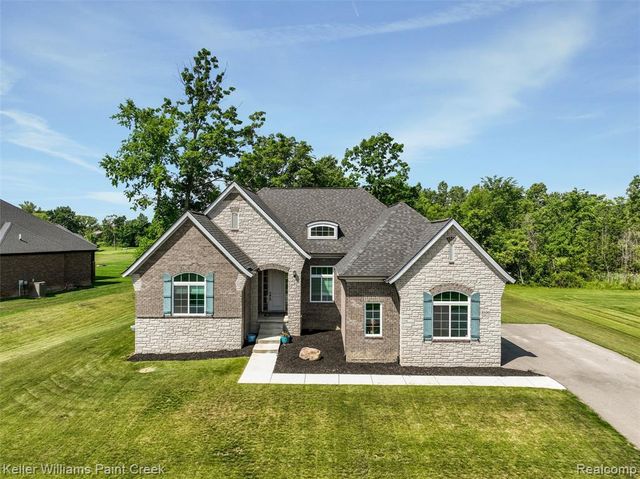 2100 Shane Court, Oxford, MI 48370