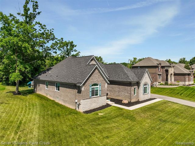 2100 Shane Court, Oxford, MI 48370