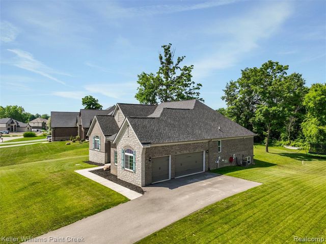 2100 Shane Court, Oxford, MI 48370