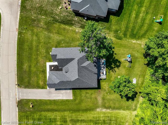 2100 Shane Court, Oxford, MI 48370