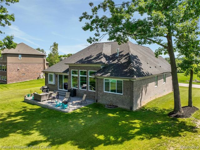 2100 Shane Court, Oxford, MI 48370