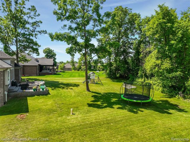 2100 Shane Court, Oxford, MI 48370