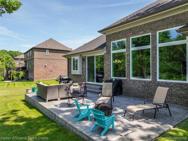 2100 Shane Court, Oxford, MI 48370