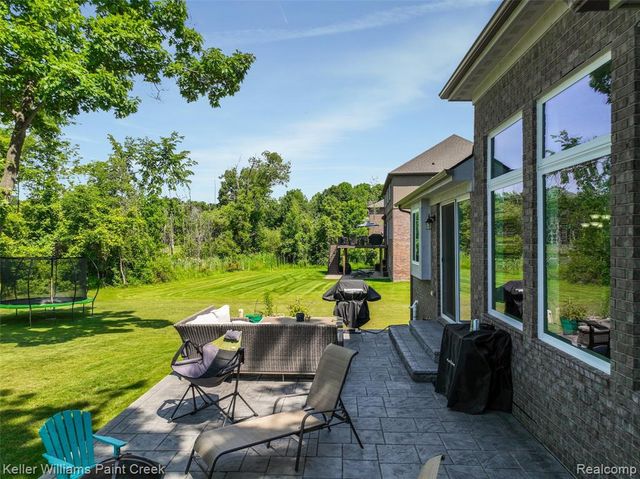 2100 Shane Court, Oxford, MI 48370