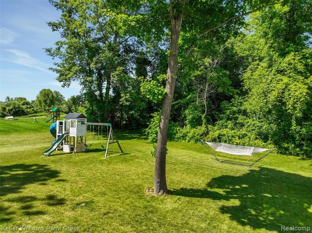 2100 Shane Court, Oxford, MI 48370