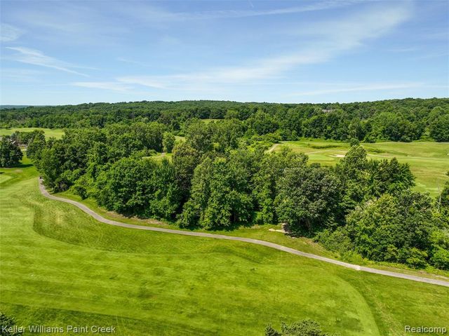 2100 Shane Court, Oxford, MI 48370