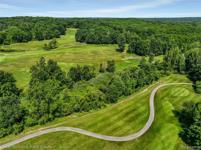2100 Shane Court, Oxford, MI 48370