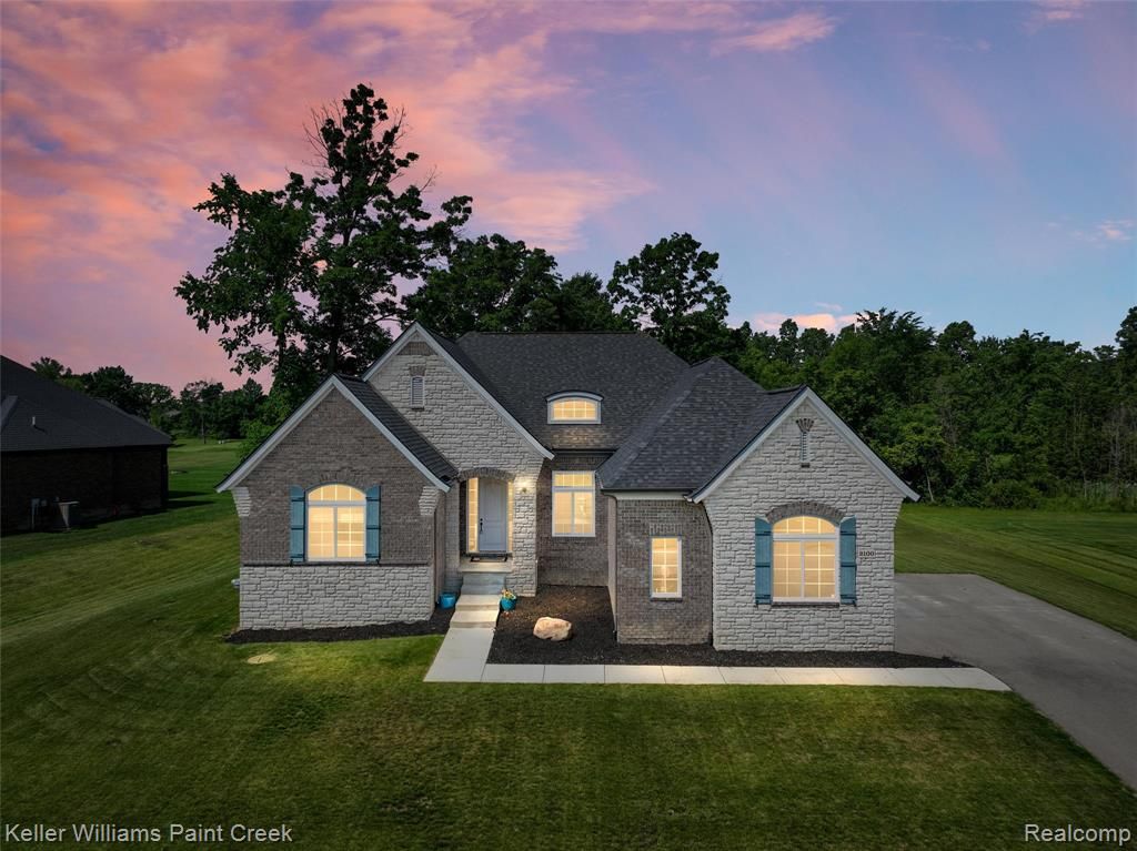 2100 Shane Court, Oxford, MI 48370