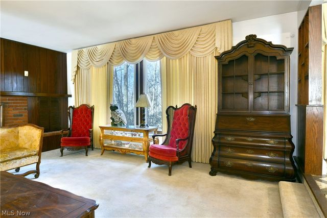 9 Hillside Drive, Girard, OH 44420