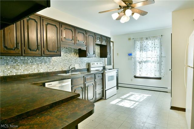 9 Hillside Drive, Girard, OH 44420