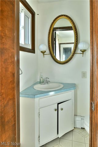 9 Hillside Drive, Girard, OH 44420