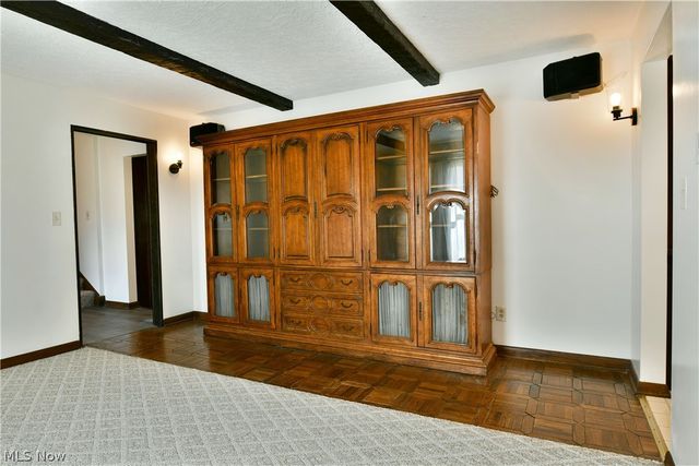 9 Hillside Drive, Girard, OH 44420