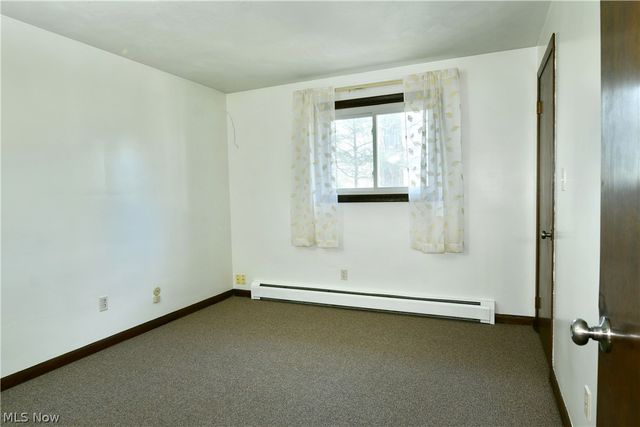 9 Hillside Drive, Girard, OH 44420