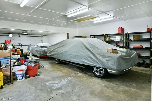 9 Hillside Drive, Girard, OH 44420