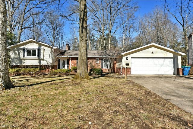 9 Hillside Drive, Girard, OH 44420