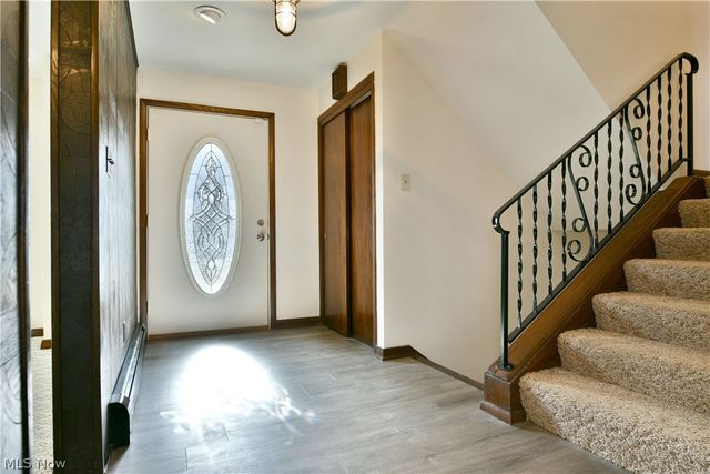 9 Hillside Drive, Girard, OH 44420