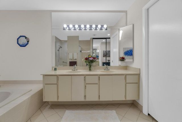 2855 Eagle Lane, West Palm Beach, FL 33409