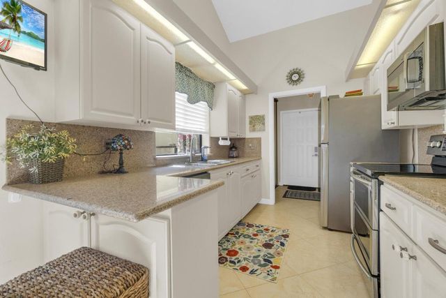 2855 Eagle Lane, West Palm Beach, FL 33409