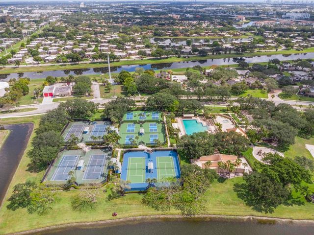 2855 Eagle Lane, West Palm Beach, FL 33409