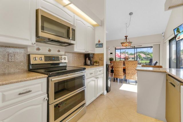 2855 Eagle Lane, West Palm Beach, FL 33409