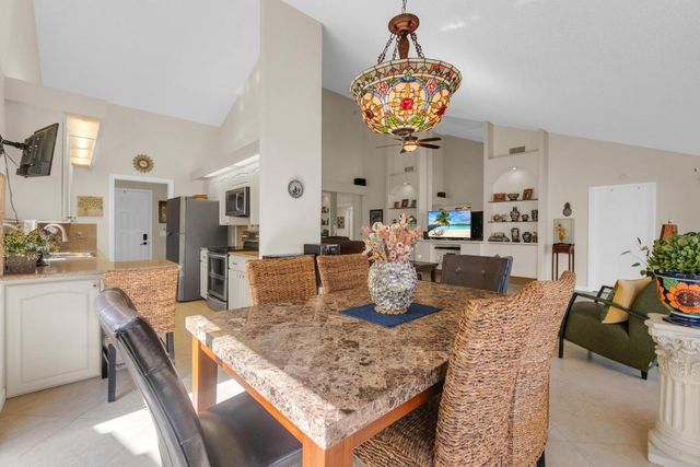 2855 Eagle Lane, West Palm Beach, FL 33409