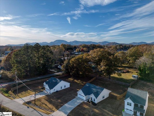 744 S Bomar Avenue, Landrum, SC 29356